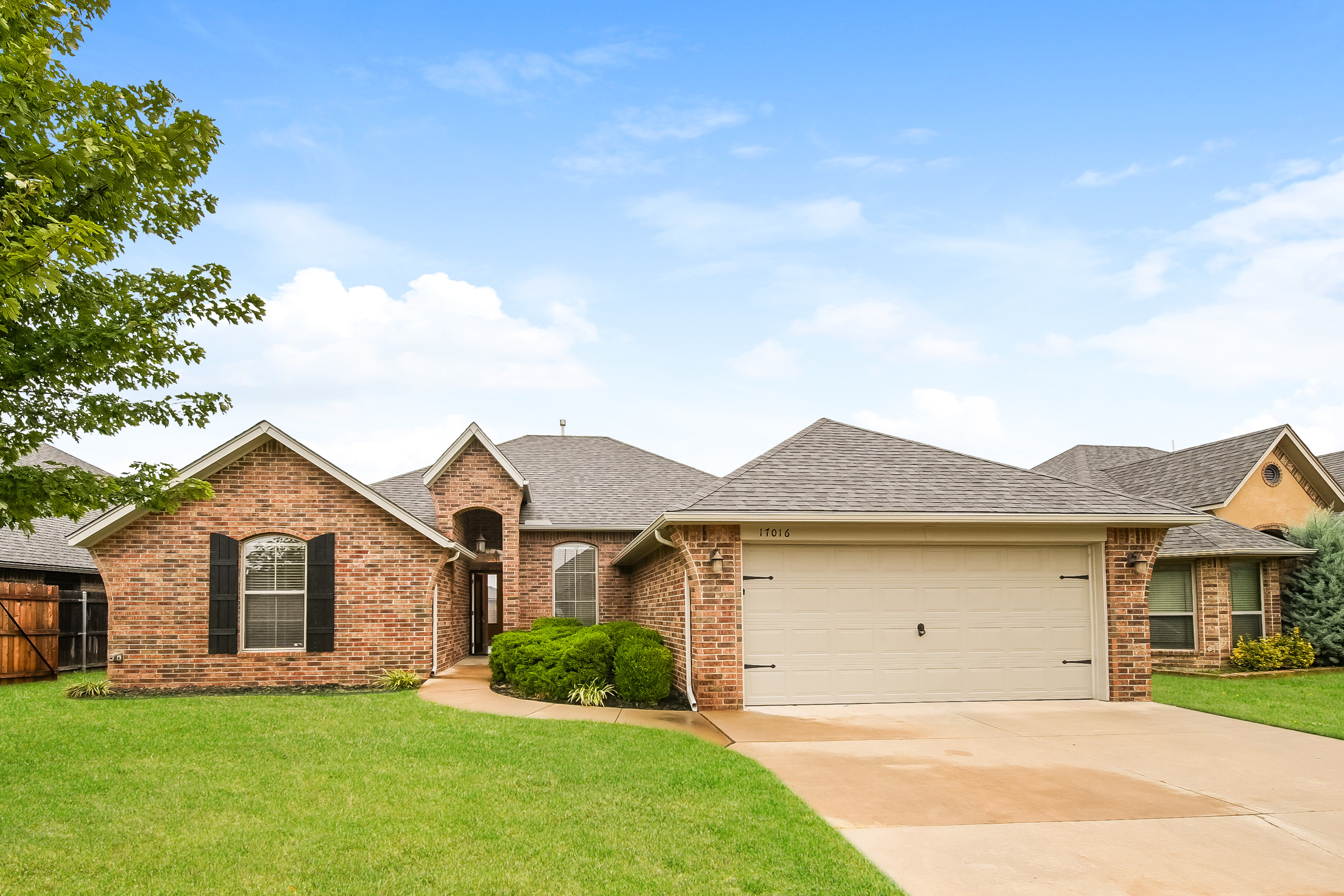 17016 BARCELONA DR OKLAHOMA CITY, OK 73170